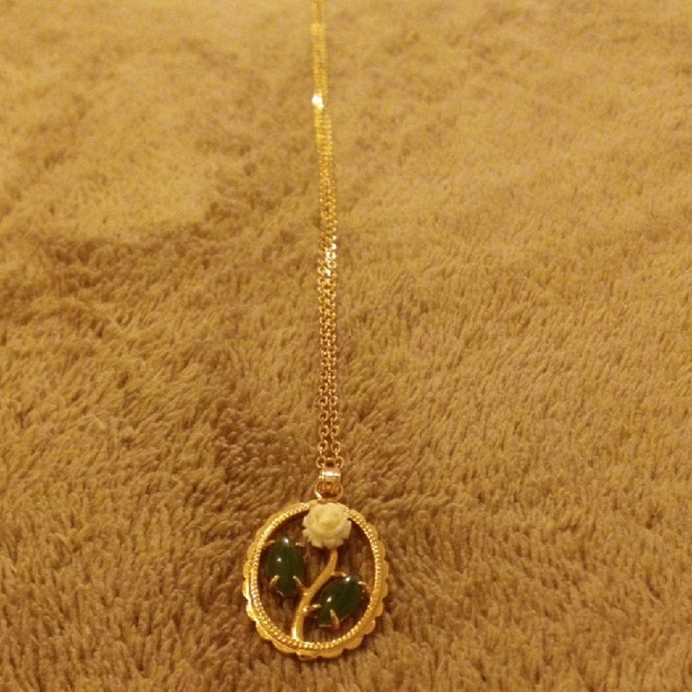 Gold and Green Floral Pendant Necklace